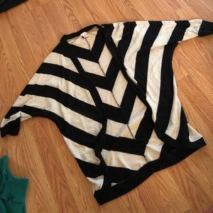 Black and white XS Xhilaration Cardigan